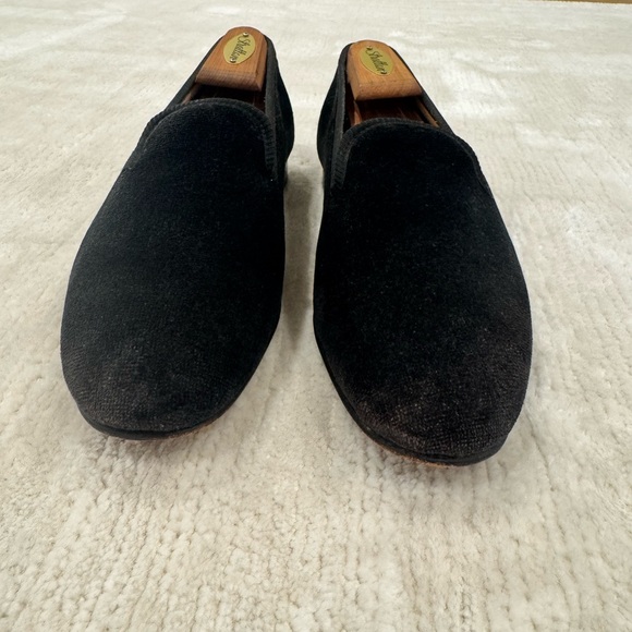 Tricker's Black Loafers Sleek Slip-Ons - Picture 5 of 12